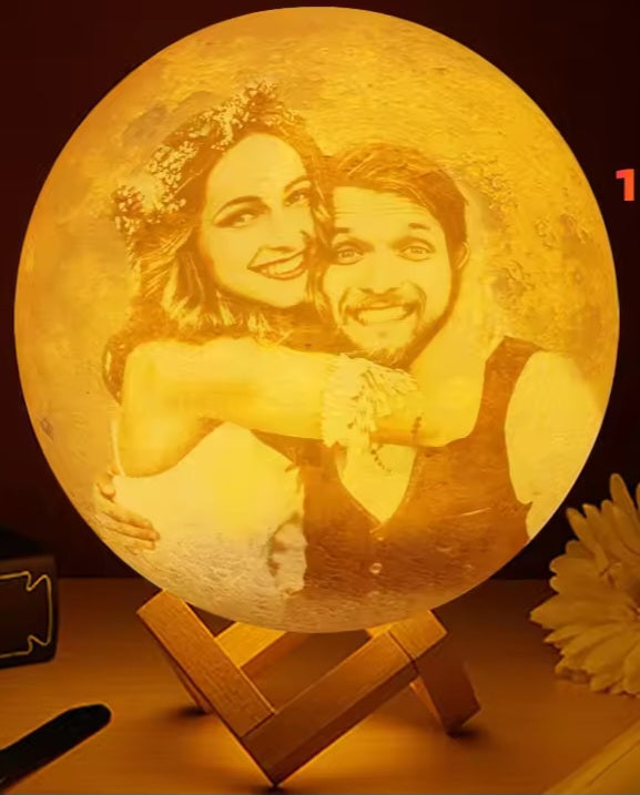 מנורת הירח הקסום